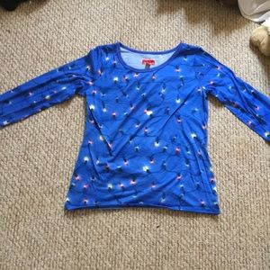 This items of clothing does not fit me